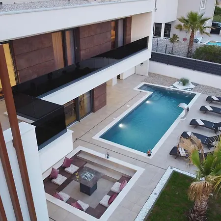 Golden Sun With Heated Pool * Zaton (Zadar)