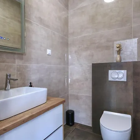 Βίλα Golden Sun With Heated Pool Zaton (Zadar)