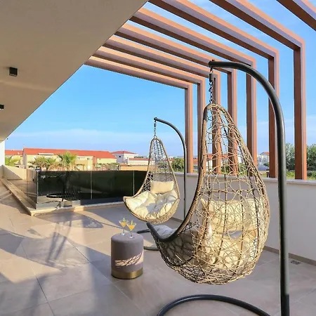 Golden Sun With Heated Pool * Zaton (Zadar)