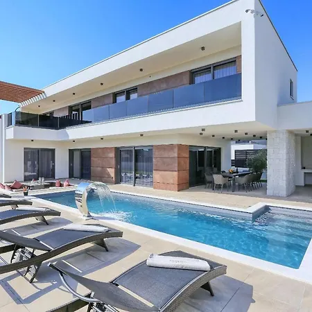Golden Sun With Heated Pool Zaton (Zadar)