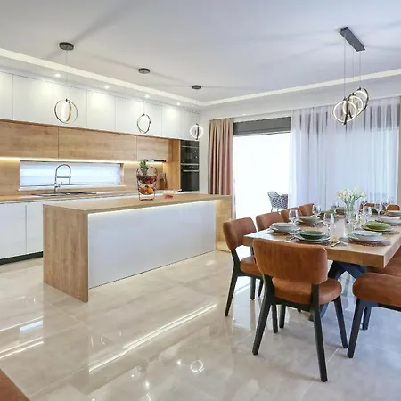 Βίλα Golden Sun With Heated Pool Zaton (Zadar)