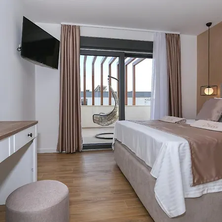 Golden Sun With Heated Pool Βίλα Zaton (Zadar)