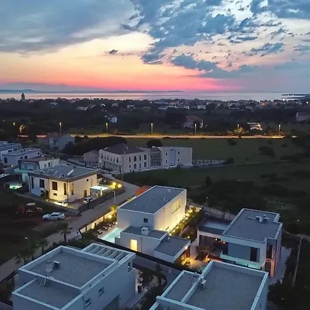 Golden Sun With Heated Pool Zaton (Zadar)