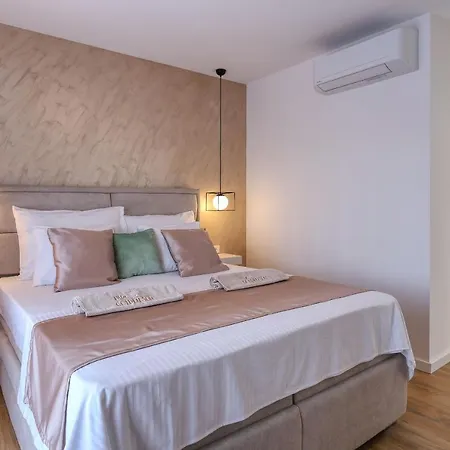Golden Sun With Heated Pool Villa *