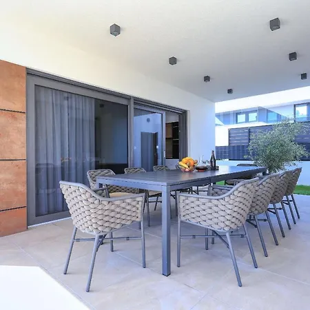 Golden Sun With Heated Pool * Zaton (Zadar)