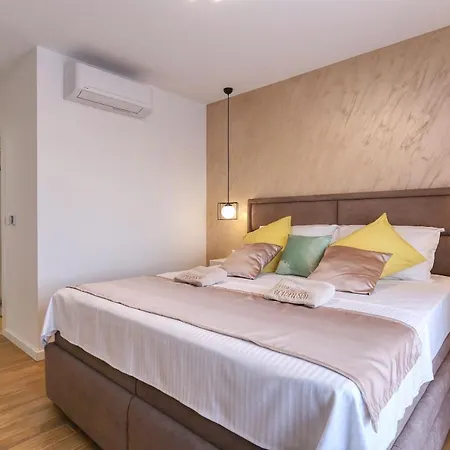 Villa Golden Sun With Heated Pool Zaton (Zadar)